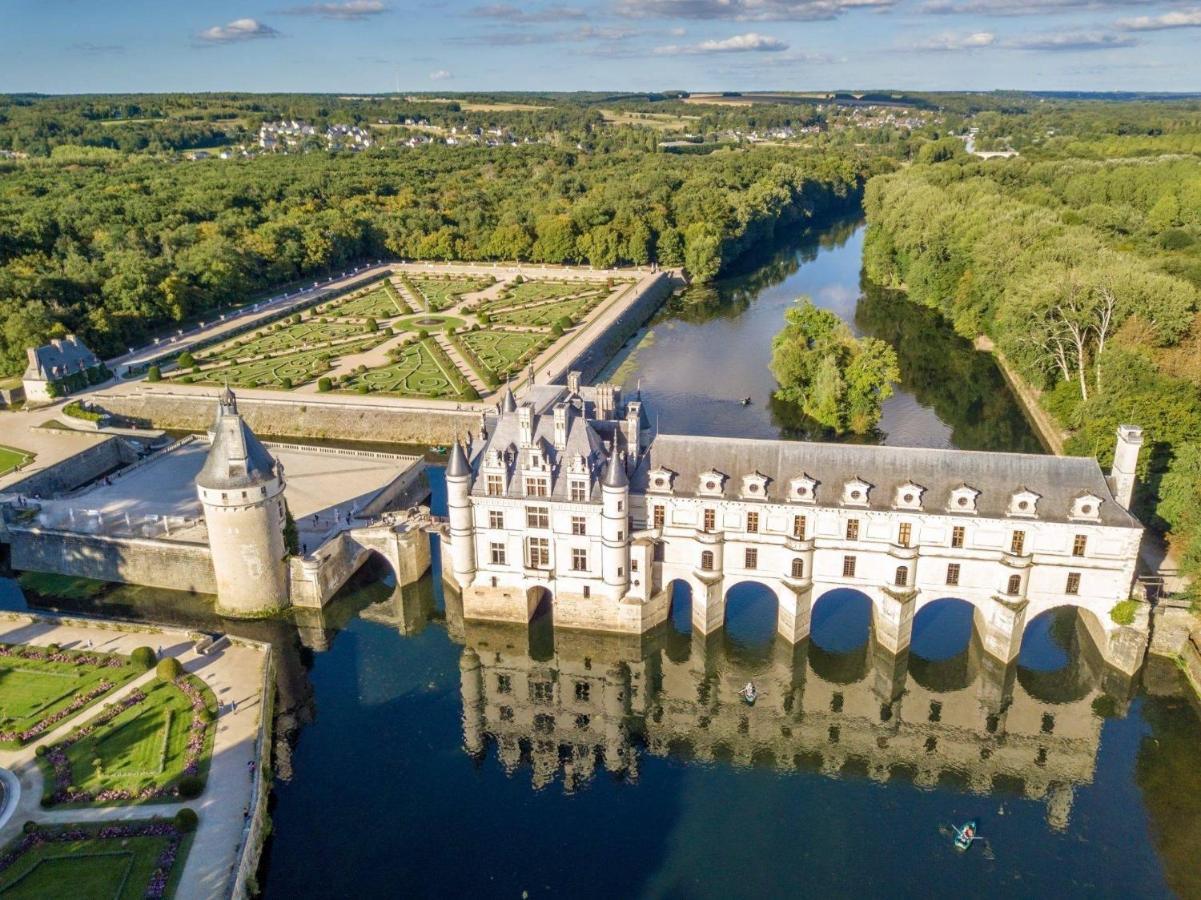 Le Charme De L'Ancien Au Calme Et A 8 Min De Chenonceaux Apartment La Croix-en-Touraine Exterior foto
